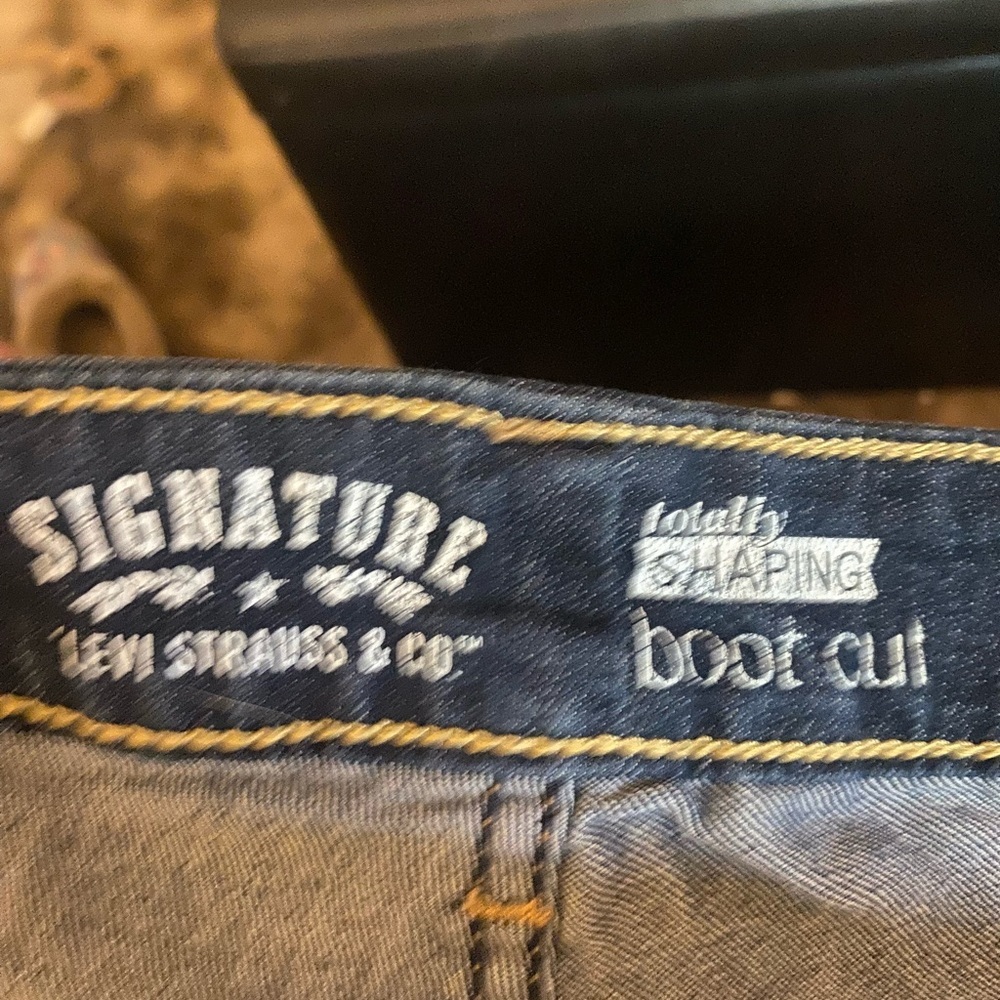Size 24M women’s plus size Levi’s